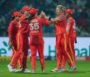 Thilling Wins By 11 Runs Tiathagi Gando MT.. A  Huge Insult To The Volleyball Champion | ಥಿಲ್ಲಿಂಗ್ 11 ರನ್‌ಗಳಿಂದ ವಿಜಯ, ಟಿಯಥಾಗಿ ಗ್ಯಾಂಡೋ ಎಂಟಿ.. ವಾಲಿ ಚಾಂಪಿಯನ್‌ಗೆ ಭಾರೀ ಅವಮಾನ | Speed News Kannada