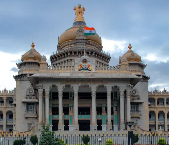 Theft in Vidhan Soudha | ವಿಧಾನಸೌಧದಲ್ಲೂ ಕಳ್ಳತನ ಸಚಿವರ ಕೊಠಡಿಯಲ್ಲೇ ಚಿನ್ನ ನಗದು ಇದ್ದ ಬ್ಯಾಗ್‌ ಕಳವು | Speed News Kannada