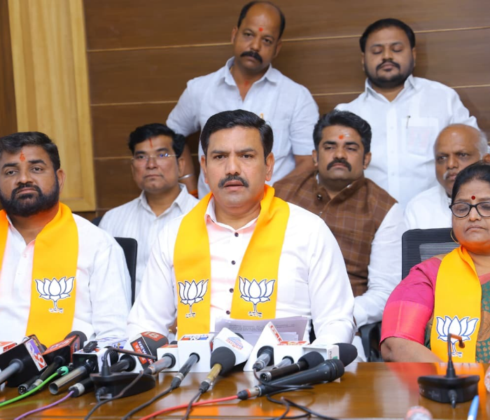 Vijayendra Alleges | ಅಲ್ಪಸಂಖ್ಯಾತರ ಓಲೈಕೆ ಬಿಟ್ಟು ರಾಜ್ಯ ಸರ್ಕಾರ ಬೇರೇನೂ ಮಾಡುತ್ತಿಲ್ಲ ಬಿ ವೈ ವಿಜಯೇಂದ್ರ ಆರೋಪ | Speed News Kannada