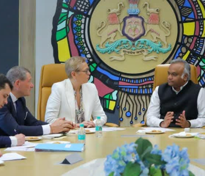 Minister Priyank Kharge | AI ತಂತ್ರಜ್ಞಾನ ಹಂಚಿಕೆ ಕುರಿತು ಫ್ರಾನ್ಸ್‌ ಸಚಿವೆ ಜತೆ ಸಚಿವ ಪ್ರಿಯಾಂಕ್‌ ಖರ್ಗೆ ಚರ್ಚೆ | Speed News Kannada