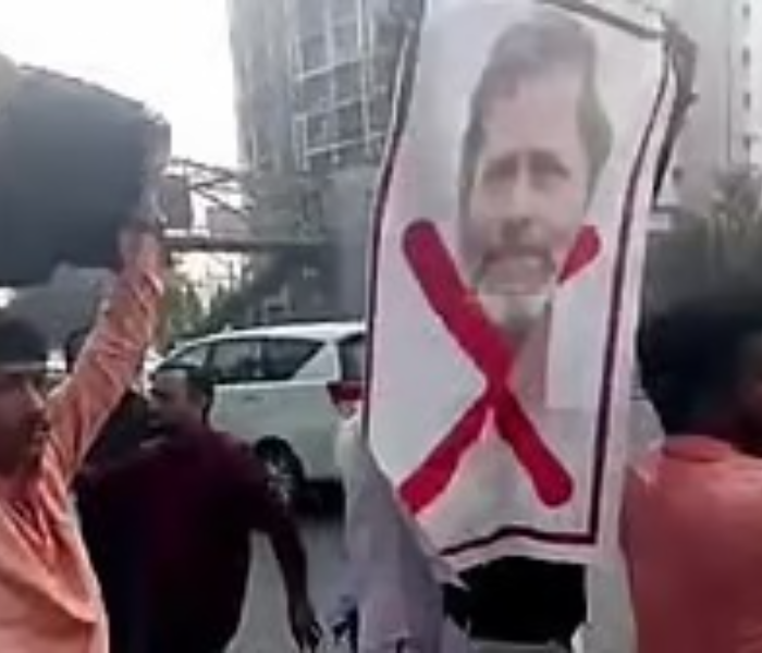 BJP workers show black clothes to Rahul | ಯುವ ಕಾಂಗ್ರೆಸ್‌ ಪ್ರತಿಭಟನೆಗೆ ಪರ್ಯಾಯ ರಾಹುಲ್‌ಗೆ ಕಪ್ಪು ಬಟ್ಟೆ ಪ್ರದರ್ಶಿಸಿದ ಬಿಜೆಪಿ ಕಾರ್ಯಕರ್ತರು | Speed News Kannada