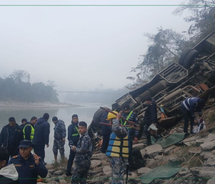 17 killed 24 injured as bus falls off mountain highway | ನೇಪಾಳ ಪರ್ವತ ಹೆದ್ದಾರಿಯಿಂದ ಉರುಳಿಬಿದ್ದ ಬಸ್ 17 ಮಂದಿ ಸಾವು 24 ಮಂದಿಗೆ ಗಾಯ | Speed News Kannada