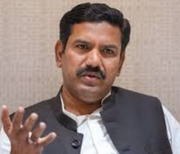 Vijayendra lashes out at Siddaramaiah | ಕುರ್ಚಿ ಅಲ್ಲಾಡುವಾಗ ಸಮಾಜ ನೆನಪಾಗುತ್ತಿದೆಯೇ  ಸಿದ್ದರಾಮಯ್ಯಗೆ ವಿಜಯೇಂದ್ರ ತರಾಟೆ | Speed News Kannada