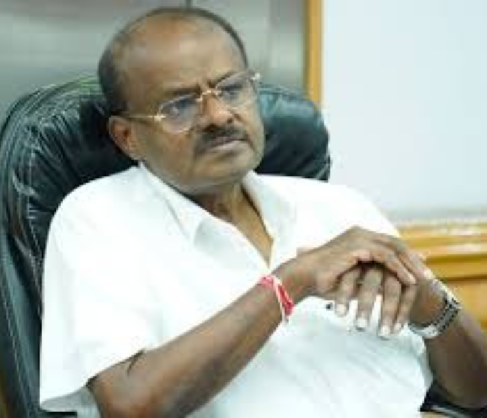 Kumaraswamy criticizes | ಕುರ್ಚಿ ತಿಕ್ಕಾಟದಲ್ಲಿ ಯುವಕರತ್ತ ಗಮನ ಹರಿಸಲು ಸರಕಾರಕ್ಕೆ ಟೈಮಿಲ್ಲ ಕುಮಾರಸ್ವಾಮಿ ಟೀಕೆ | Speed News Kannada