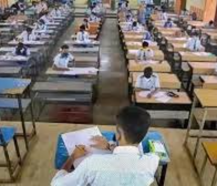 Student suffers heart attack before taking exam today | ಇಂದು ಪರೀಕ್ಷೆ ಬರೆಯುವ ಮುನ್ನವೇ ಹೃದಯಘಾತಕ್ಕೆ ಒಳಗಾದ ವಿದ್ಯಾರ್ಥಿನಿ | Speed News kannada