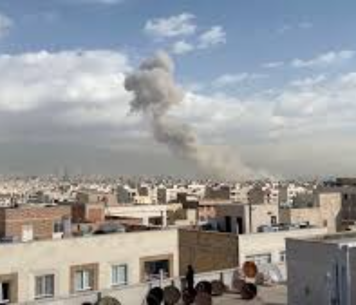 Israel launches missile attack on Iran | ಇರಾನ್‌ ಮೇಲೆ ಕ್ಷಿಪಣಿ ದಾಳಿ ಆರಂಭಿಸಿದ ಇಸ್ರೇಲ್ ಸುರಕ್ಷಿತ ಸ್ಥಳಕ್ಕೆ ಅಧ್ಯಕ್ಷ ಖಮೇನಿ ಪರಾರಿ | Speed News kannada