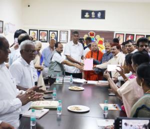 Minister Satish Jarkiholi Promises Funding For Scientific Conference in Bajaj | ವೈಜ್ಞಾನಿಕ ಸಮ್ಮೇಳನಕ್ಕೆ ಬಜೆ ನಲ್ಲಿ ಅನುದಾನ: ಸಚಿವ ಸತೀಶ್ ಜಾರಕಿಹೊಳಿ ಭರವಸೆ | Speed News Kannada