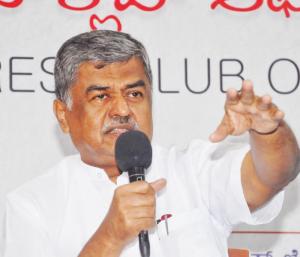 BK Hariprasad Hits Back | ಸುರೇಶ್‌ ಕುಮಾರ್‌ ಗಾಂಧಿ ಕೊಲೆಗಾರರ ಅನುಯಾಯಿ ನಾನು ಗಾಂಧಿ-ಅಂಬೇಡ್ಕರ್ ಅನುಯಾಯಿ ಬಿಕೆ ಹರಿಪ್ರಸಾದ್‌ ತಿರುಗೇಟು | Speed News Kannada