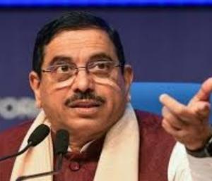 Objectionable Poster Against PM | ಪ್ರಧಾನಿ ವಿರುದ್ಧ ಆಕ್ಷೇಪಾರ್ಹ ಪೋಸ್ಟರ್ ಕಾಂಗ್ರೆಸ್ ವಿರುದ್ಧ ಕೇಂದ್ರ ಸಚಿವ ಪ್ರಲ್ಹಾದ ಜೋಶಿ ಕಿಡಿ | Speed News Kannada