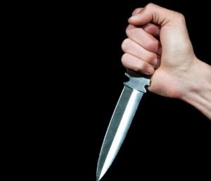 Dakshina Kannada: Student knifes minor  at private college ದಕ್ಷಿಣ ಕನ್ನಡ; ಕಾಲೇಜಿನಲ್ಲೇ ಸಹಪಾಠಿಗೆ ಚಾಕುವಿನಿಂದ ಇರಿದ ವಿದ್ಯಾರ್ಥಿ Speed News Kannada