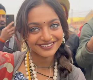 She sold a pearl necklace at the Maha Kumbh Mela | ಮಹಾ ಕುಂಭಮೇಳದಲ್ಲಿ ಮುತ್ತಿನ ಹಾರ ಮಾರಿ ಈಗ ನಟಿಯಾಗಿ ಮಿಂಚುತ್ತಿದ್ದಾರೆ | Speed News Kannada