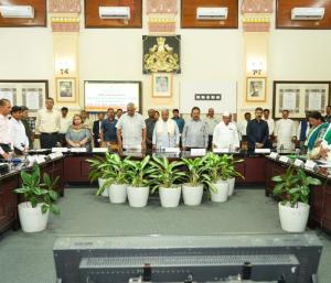 CM Siddaramaiah discusses with farmer representatives | ಬಜೆಟ್ ರೈತ ಪ್ರತಿನಿಧಿಗಳ ಜತೆ ಸಿಎಂ ಸಿದ್ದರಾಮಯ್ಯ ಚರ್ಚೆ ಬೇಡಿಕೆ ಈಡೇರಿಸುವ ಭರವಸೆ | Speed News Kannada