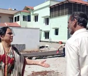 Actor Yashs mother files complaint with SP | ಹಾಸನದ ಸೈಟ್‌ ಜಟಾಪಟಿ ಎಸ್ಪಿಗೆ ದೂರು ನೀಡಿದ ನಟ ಯಶ್ ತಾಯಿ | Speed News Kannada