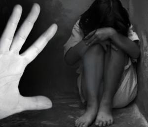 3 year old child raped by fathers friend | ದೇಶದಲ್ಲಿ ಮತ್ತೊಂದು ಪೈಶಾಚಿಕ ಕೃತ್ಯ 3 ವರ್ಷದ ಮಗುವಿನ ಮೇಲೆ ಅಪ್ಪನ ಗೆಳೆಯನಿಂದಲೇ ಅತ್ಯಾಚಾರ | Speed News Kannada