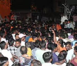 Stone pelting on Shivaji procession | ಶಿವಾಜಿ ಮೆರವಣಿಗೆ ಮೇಲೆ ಕಲ್ಲು ತೂರಾಟ ಕಾಂಗ್ರೆಸ್‌ ಸರ್ಕಾರವೇ ಕಾರಣ ವಿಜಯೇಂದ್ರ ಆರೋಪ | Speed News Kannada