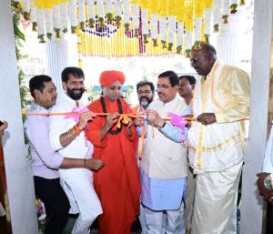 No matter which god you worship | ಯಾವುದೇ ದೇವರನ್ನು ಪೂಜಿಸಿದರೂ ನ್ಯಾಯ ನೀತಿಯಿಂದ ಜೀವನ ನಡೆಸಿ ಪ್ರಲ್ಹಾದ ಜೋಶಿ | Speed News kannada