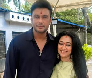 Vijayalakshmi has good news for Darshan fans | ದರ್ಶನ್ ಅಭಿಮಾನಿಗಳಿಗೆ ವಿಜಯಲಕ್ಷ್ಮೀ ಕೊಟ್ರು ಗುಡ್ ನ್ಯೂಸ್‌ ಏನದು | Speed News Kannada