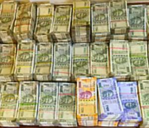 huge cash in mining dept officer in odisha  Speed News Kannada