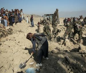 Afghanistan warns Pakistan | ನಿಮ್ ಹತ್ರ ಆಟಂ ಬಾಂಬಿದ್ರೆ ನಮ್ ಹತ್ರ ಆತ್ಮಹತ್ಯಾ ಬಾಂಬರ್‌ ಇದಾರೆ ಪಾಕಿಸ್ತಾನಕ್ಕೆ ಆಫ್ಘಾನಿಸ್ತಾನ ವಾರ್ನಿಂಗ್‌ | Speed News Kannada