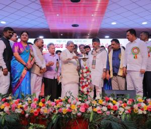 CM Siddaramaiah assures teachers | ಒಪಿಎಸ್ ಸಚಿವ ಸಂಪುಟ ಸಭೆಯಲ್ಲಿ ಚರ್ಚಿಸಿ ತೀರ್ಮಾನ ಶಿಕ್ಷಕರಿಗೆ ಸಿಎಂ ಸಿದ್ದರಾಮಯ್ಯ ಭರವಸೆ | Speed News Kannada