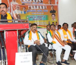 Congress is spreading the wrong message | ವಿಬಿಜಿ ರಾಮ್ ಜಿ ಕಾಯ್ದೆ ಕಾಂಗ್ರೆಸ್ ತಪ್ಪು ಸಂದೇಶ ಹರಡುತ್ತಿದೆ ಸಚಿವ ಪ್ರಹ್ಲಾದ ಜೋಶಿ | Speed News Kannada