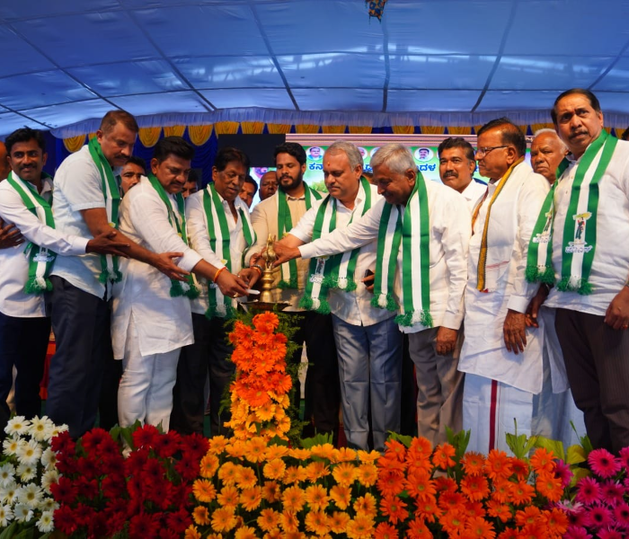 Janata Dal with the people in Tiptur | ತಿಪಟೂರಿನಲ್ಲಿ ಜನರೊಂದಿಗೆ ಜನತಾದಳ ನಿಖಿಲ್‌ ಕುಮಾರಸ್ವಾಮಿ ಭಾಗಿ | Speed News Kannada