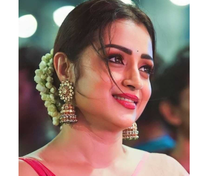 Trishas finally breaks her silence about the boy shes getting married | ಕೊನೆಗೂ ಮದುವೆಯಾಗುವ ಹುಡುಗನ ಬಗ್ಗೆ ಮೌನ ಮುರಿದ ತ್ರಿಷಾ ಫ್ಯಾನ್ಸ್ ಫುಲ್ ಶಾಕ್ | Speed News Kannada