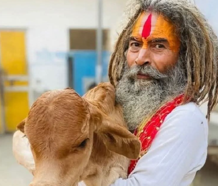 Cattle thieves hit and killed a cow vigilante with a truck | ಗೋರಕ್ಷಕನಿಗೆ ಟ್ರಕ್ ಡಿಕ್ಕಿ ಹೊಡೆಸಿ ಸಾಯಿಸಿದ ದನಗಳ್ಳರು | Speed News Kannada