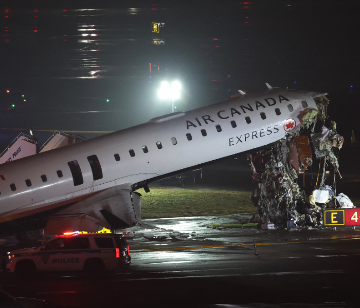 Air Canada flight crash | ಟ್ರಕ್‌ಗೆ ಡಿಕ್ಕಿ ಹೊಡೆದ ಏರ್‌ ಕೆನಡಾ ವಿಮಾನ | Speed News Kannada