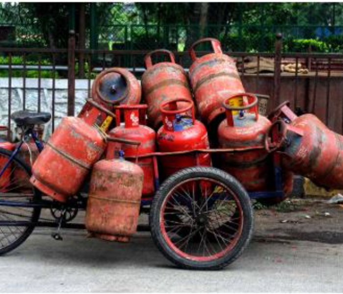 Central clarification on LPG gas booking period | ಎಲ್‌ಪಿಜಿ ಗ್ಯಾಸ್‌ ಬುಕ್ಕಿಂಗ್‌ ಅವಧಿ ಬಗ್ಗೆ ಕೇಂದ್ರ ಸ್ಪಷ್ಟನೆ | Speed news kannada 