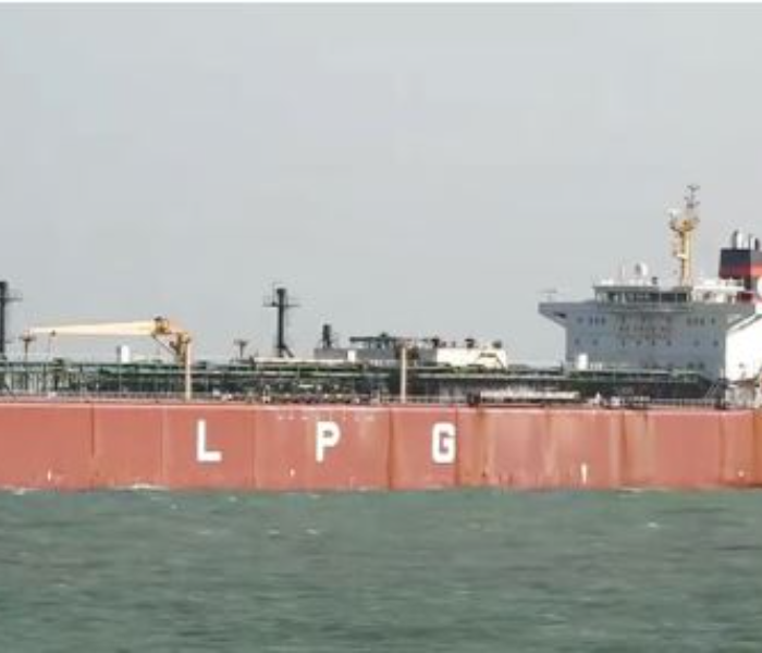 Another LPG ship arrives at Vadinar port in Jamnagar, Gujarat | ಗುಜರಾತ್‌ನ ಜಾಮ್‌ನಗರದ ವದಿನಾರ್ ಬಂದರಿಗೆ ಬಂದ ಮತ್ತೊಂದು LPG ಹಡಗು | Speed news kannada 