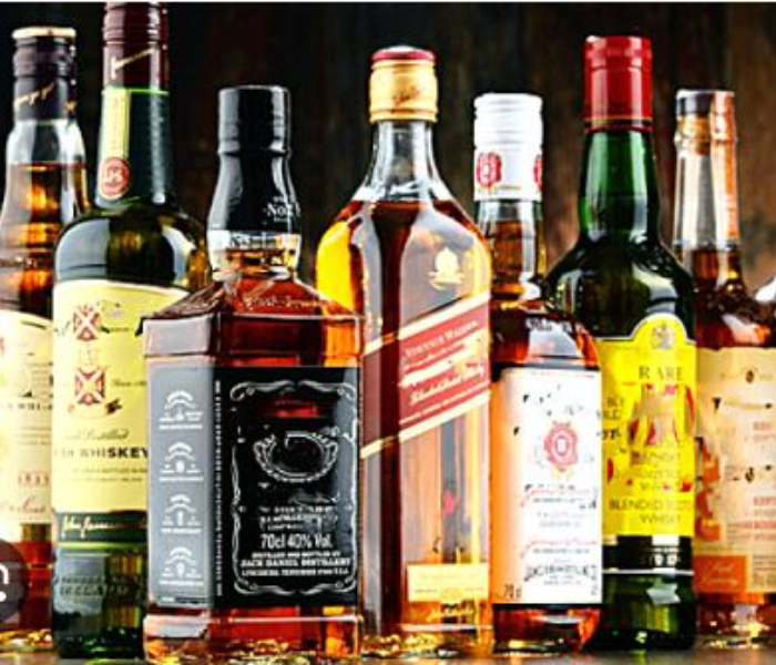  The sale of expired liquor is being carried out under the leadership of officials | ಅಧಿಕಾರಿಗಳ ನೇತೃತ್ವದಲ್ಲೇ ನಡೀತಿದೆ ಅವಧಿ ಮೀರಿದ ಮದ್ಯ ಮಾರಾಟ | Speed news kannada 