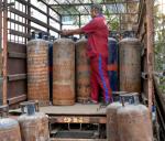 Stealing truck carrying over 500 cylinders | 500ಕ್ಕೂ ಹೆಚ್ಚು ಸಿಲಿಂಡರ...