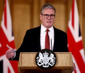 Britain joins US in Iran | ಇರಾನ್ ವಿರುದ್ಧ ಅಮೇರಿಕಾಕ್ಕೆ ಬ್ರಿಟನ್ ಸಾಥ್ ಬ್ರಿಟಿಷ್ ಸೇನಾ ನೆಲೆಗಳ ಬಳಕೆಗೆ ಸ್ಮಾರ್ಮರ್ ಗ್ರೀನ್ ಸಿಗ್ನಲ್ | Speed News Kannada