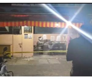 A man who had come to a hotel for dinner was stabbed to death | ಊಟಕ್ಕೆ ಹೋಟೆಲ್ ಬಂದಿದ್ದ ವ್ಯಕ್ತಿಗೆ ಡ್ರಾಗರ್ ನಿಂದ ಇರಿದು ಹತ್ಯೆ | Speed News Kannada