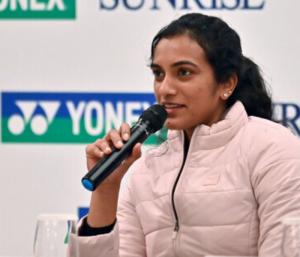 PV Sindhu posts about returning to Bengaluru | ಪಿವಿ ಸಿಂಧು ನಾನು ಭದ್ರವಾಗಿ ಮನೆಗೆ ಬಂದಿದ್ದೇನೆ ದುಬೈನಿಂದ ಬೆಂಗಳೂರಿಗೆ ಹಿಂತಿರುಗಿದ ಕುರಿತು ಪೋಸ್ಟ್ | Speed News Kannada