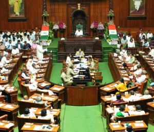 budget; silk parks announced ಬಜೆಟ್‌: ಸಿಲ್ಕ್‌ ಪಾರ್ಕ್‌ ಗಳ ಸ್ಥಾಪನೆ; ʻಶ್ವಾನ ಸಂತಾನ ನಿಯಂತ್ರಣ ತರಬೇತಿ ಕೇಂದ್ರ ಸ್ಥಾಪನೆ Speed News Kannada