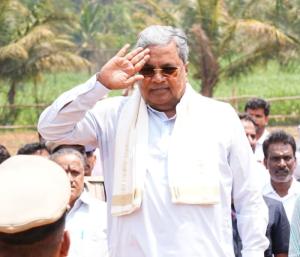 pm modi owes and resign; cm demand  Speed News Kannada