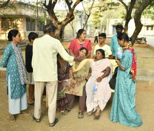 9th std student kills batchmate in ballari ಬಳ್ಳಾರಿಯಲ್ಲಿ ಬೆಚ್ಚಿಬೀಳಿಸುವ ಘಟನೆ: 9ನೇ ತರಗತಿ ವಿದ್ಯಾರ್ಥಿಯಿಂದ ಸಹಪಾಠಿ ಹತ್ಯೆSpeed News Kannada