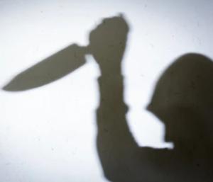 A minor boy stabbed a woman to death | ಕ್ಷುಲಕ ಕಾರಣಕ್ಕೆ ಕಿರಿಕ್ ಬಿಲ್ಡ...