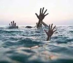 Attempt to commit suicide by jumping into Tungabhadra river | ತುಂಗಭ...