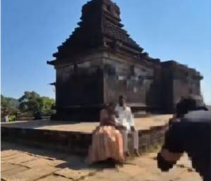 Pre-wedding photoshoot in temple wearing slippers and shoes | ಚಪ್ಪಲಿ, ಶೂ ಧರಿಸಿ ದೇಗುಲದಲ್ಲಿ ಪ್ರೀ-ವೆಡ್ಡಿಂಗ್ ಫೋಟೋಶೂಟ್‌: ಸ್ಥಳೀಯರ ತೀವ್ರ ವಿರೋಧ, ಹಲ್ಲೆ | Speed news kannada