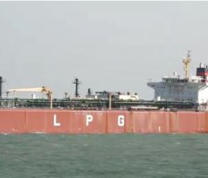 Another LPG ship arrives at Vadinar port in Jamnagar, Gujarat | ಗುಜರಾತ್‌ನ ಜಾಮ್‌ನಗರದ ವದಿನಾರ್ ಬಂದರಿಗೆ ಬಂದ ಮತ್ತೊಂದು LPG ಹಡಗು | Speed news kannada 