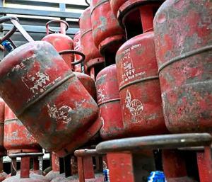 Cylinder shortage hits hardship for the state hotel industry|ಸಿಲಿಂಡರ್ ಕೊರತೆ ಹೊಡೆತ ರಾಜ್ಯದ ಹೋಟೆಲ್ ಉದ್ಯಮಕ್ಕೆ ಸಂಕಷ್ಟ|Speed News Kannada