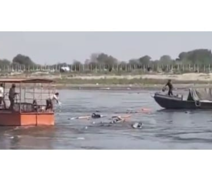 Boat accident in Yamuna river in Vrindavan | 10 tourists dead|ವೃಂದಾವನದ ಯಮುನಾ ನದಿಯಲ್ಲಿ ಬೋಟ್ ದುರಂತ| 10 ಪ್ರವಾಸಿಗರ ಸಾವು|Speed News Kannada