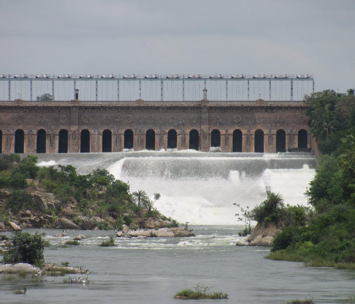 KRS collapses in the scorching summer sun | ಬಿರು ಬೇಸಿಗೆ ಬಿಸಿಲಿಗೆ ಕುಸಿದ ಕೆಆರ್‌ಎಸ್‌ | Speed news kannada 