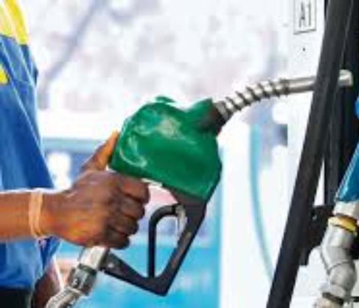 Petrol-diesel prices cross the limit in Silicon City|ಸಿಲಿಕಾನ್‌ ಸಿಟಿಯಲ್ಲಿ ಗಡಿ ದಾಟಿದ ಪೆಟ್ರೋಲ್-ಡೀಸೆಲ್ ದರ|Speed News Kannada