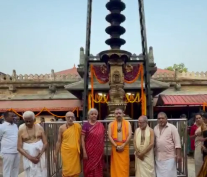 Finance Minister visits Kollur Mookambika Temple|ಕೊಲ್ಲೂರು ಮೂಕಾಂಬಿಕಾ ದೇವಾಲಯಕ್ಕೆ ಹಣಕಾಸು ಸಚಿವೆ ಭೇಟಿ|Speed News Kannada
