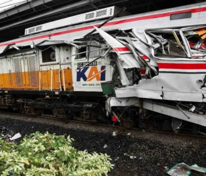  7 killed in train accident in Indonesia|ಇಂಡೋನೇಷ್ಯಾದಲ್ಲಿ ರೈಲುಗಳ ನಡುವೆ ಅಪಘಾತ 7 ಮಂದಿ ಸಾವು|Speed News Kannada