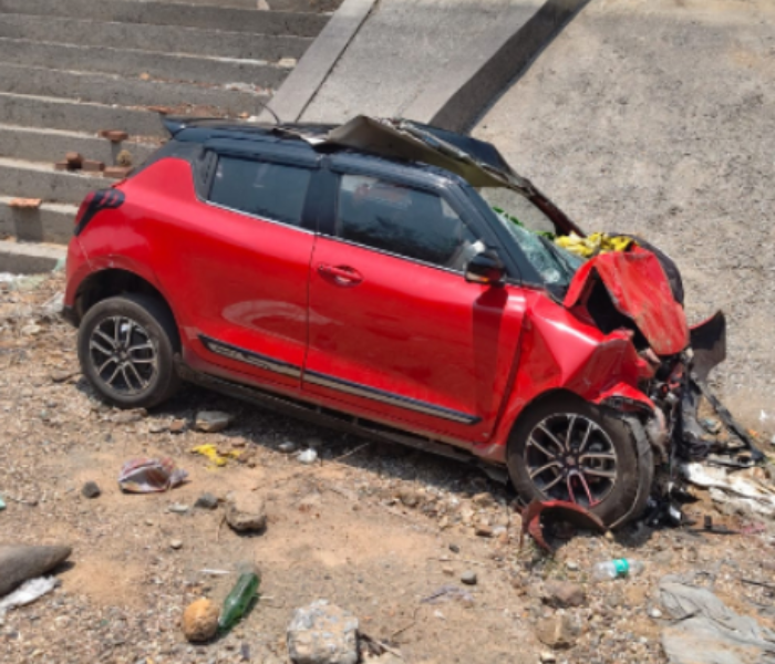 Mother, son die after Swift car falls into canal|ನಾಲೆಗೆ ಬಿದ್ದ ಸ್ವಿಫ್ಟ್ ಕಾರು ತಾಯಿ, ಮಗ ದುರ್ಮರಣ|Speed News Kannada